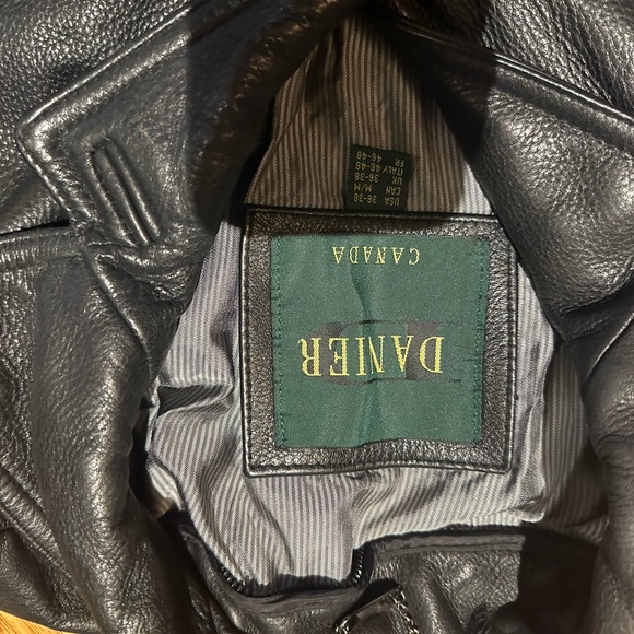 Men's Leather Jacket (Danier Leather) Size Medium - Picture 5 of 5